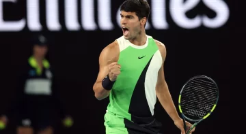 Alcaraz conquista por primera vez el Open de Australia tras apagar a un combativo Djokovic Alcaraz conquista por primera vez el Open de Australia tras apagar a un combativo Djokovic