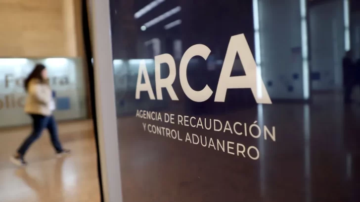 La recaudación cayó 7,6% real en enero y encendió alertas por la baja del IVA y la actividad La recaudación cayó 7,6% real en enero y encendió alertas por la baja del IVA y la actividad