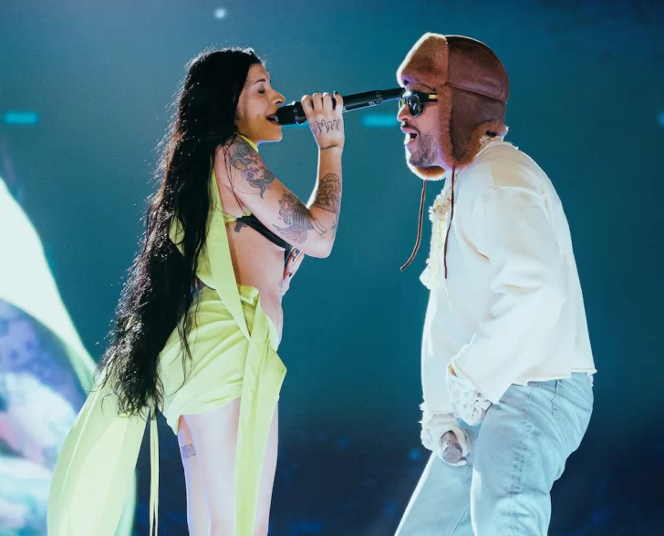 Cazzu se reencontró con Bad Bunny en la segunda noche en River Cazzu se reencontró con Bad Bunny en la segunda noche en River