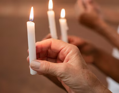 candelaria-manos-cuadrada candelaria-manos-cuadrada