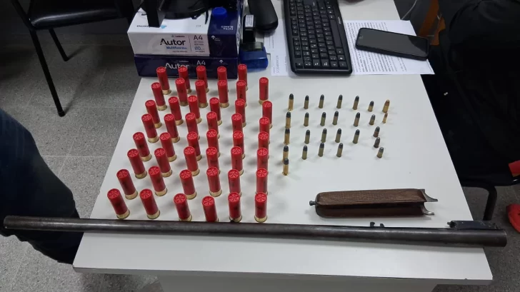 Iba en una moto robada y con un bolso lleno de municiones: terminó preso Iba en una moto robada y con un bolso lleno de municiones: terminó preso