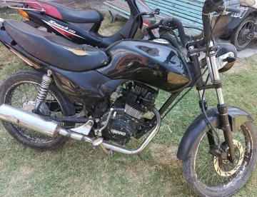 Allanamientos en Angaco por carreras clandestinas: secuestraron motos y animales autóctonos Allanamientos en Angaco por carreras clandestinas: secuestraron motos y animales autóctonos