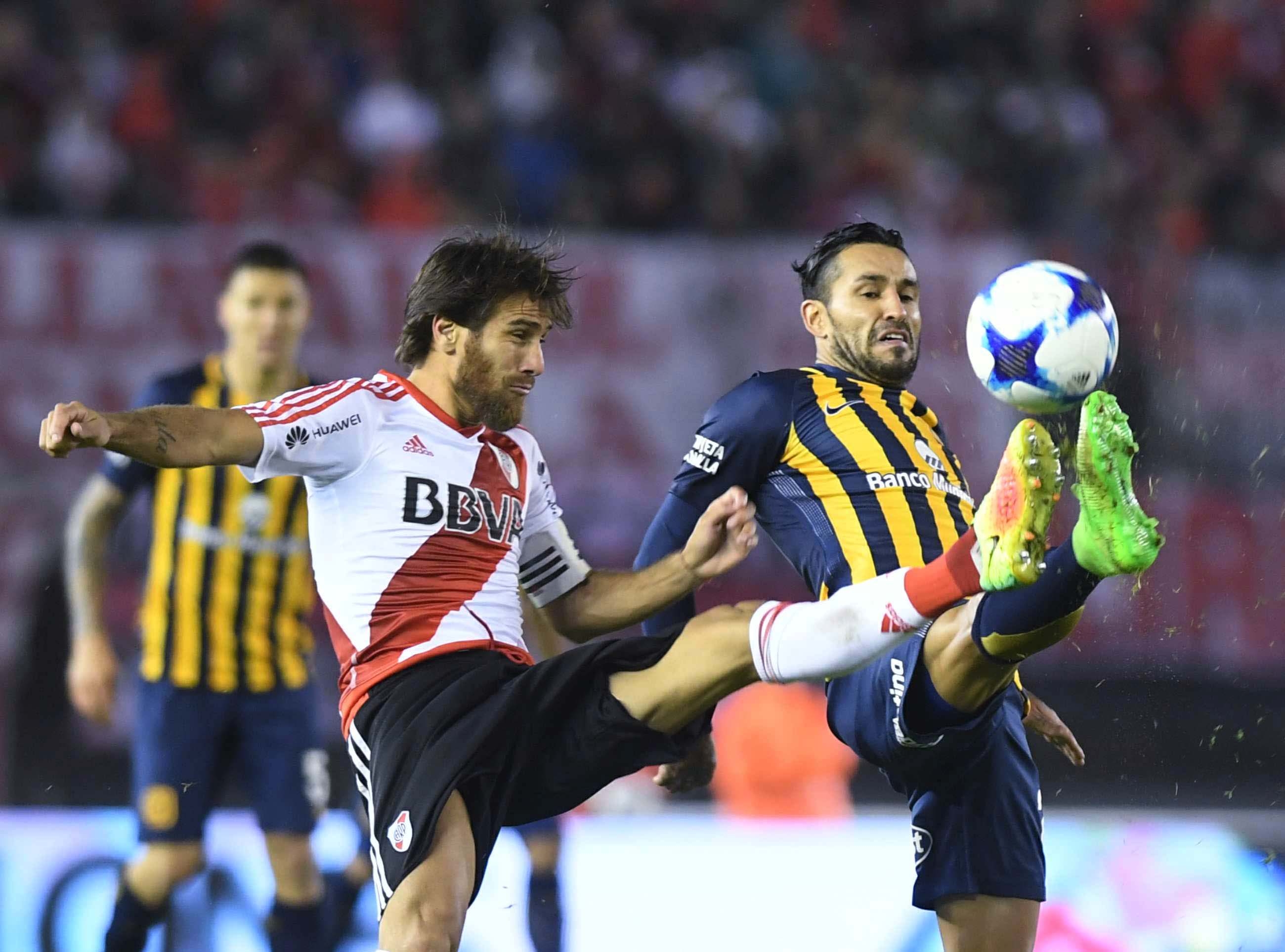 Buenos Aires: River empata sin goles ante Rosario Central en el Monumental al término del primer tiempo válido por la 26ta. fecha del Campeonato de Primera División. Foto:Maximiliano Luna/Télam/cf 28/05/2017