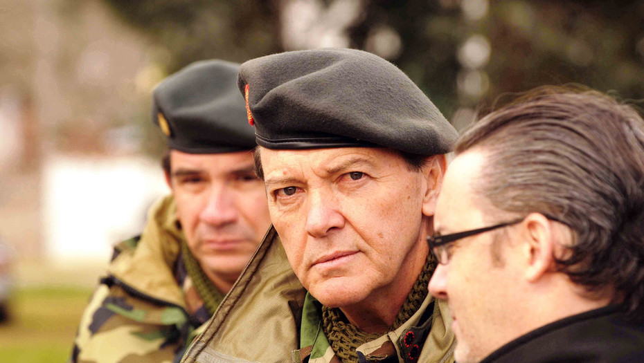 Tandil 31-7-13-archivo.el jefe del ejército Cesar Milani y el ministro de def. Agustín Rosssi en una revista por el cuartel de esta ciudadfoto: Fabián Gastiarena Tandil 31-7-13-archivo.el jefe del ejército Cesar Milani y el ministro de def. Agustín Rosssi en una revista por el cuartel de esta ciudadfoto: Fabián Gastiarena