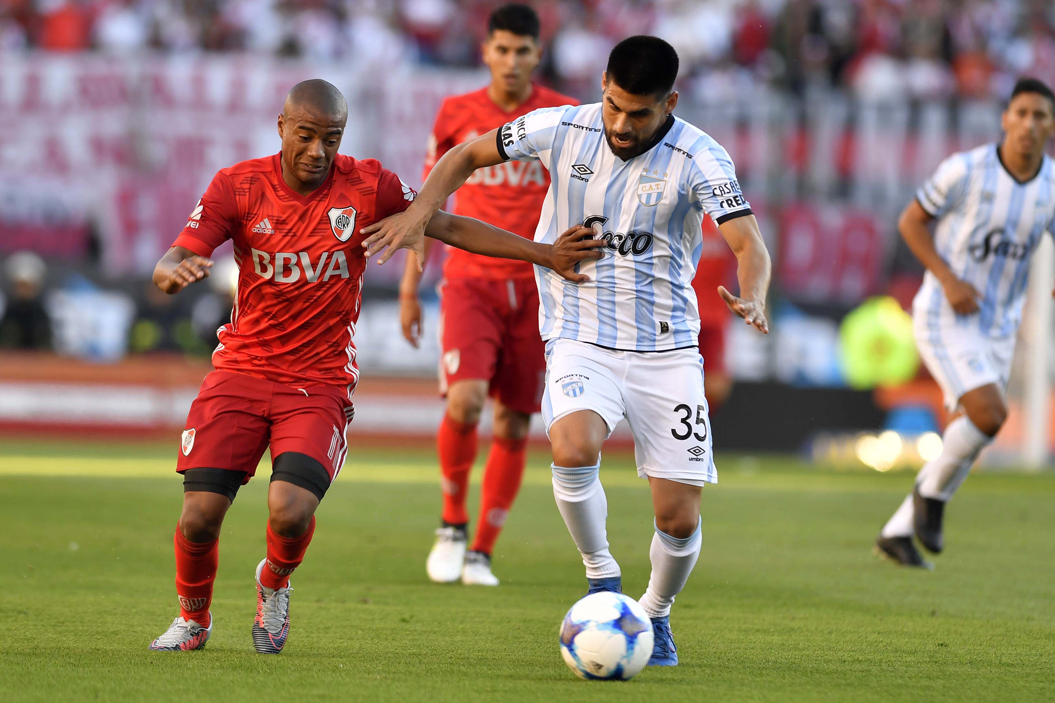 Buenos Aires: River enfrenta a Atlético Tucumán en un partido válido por la sexta fecha de la Superliga. Foto:Alejandro Santa Cruz/Télam/cf 15/10/2017
