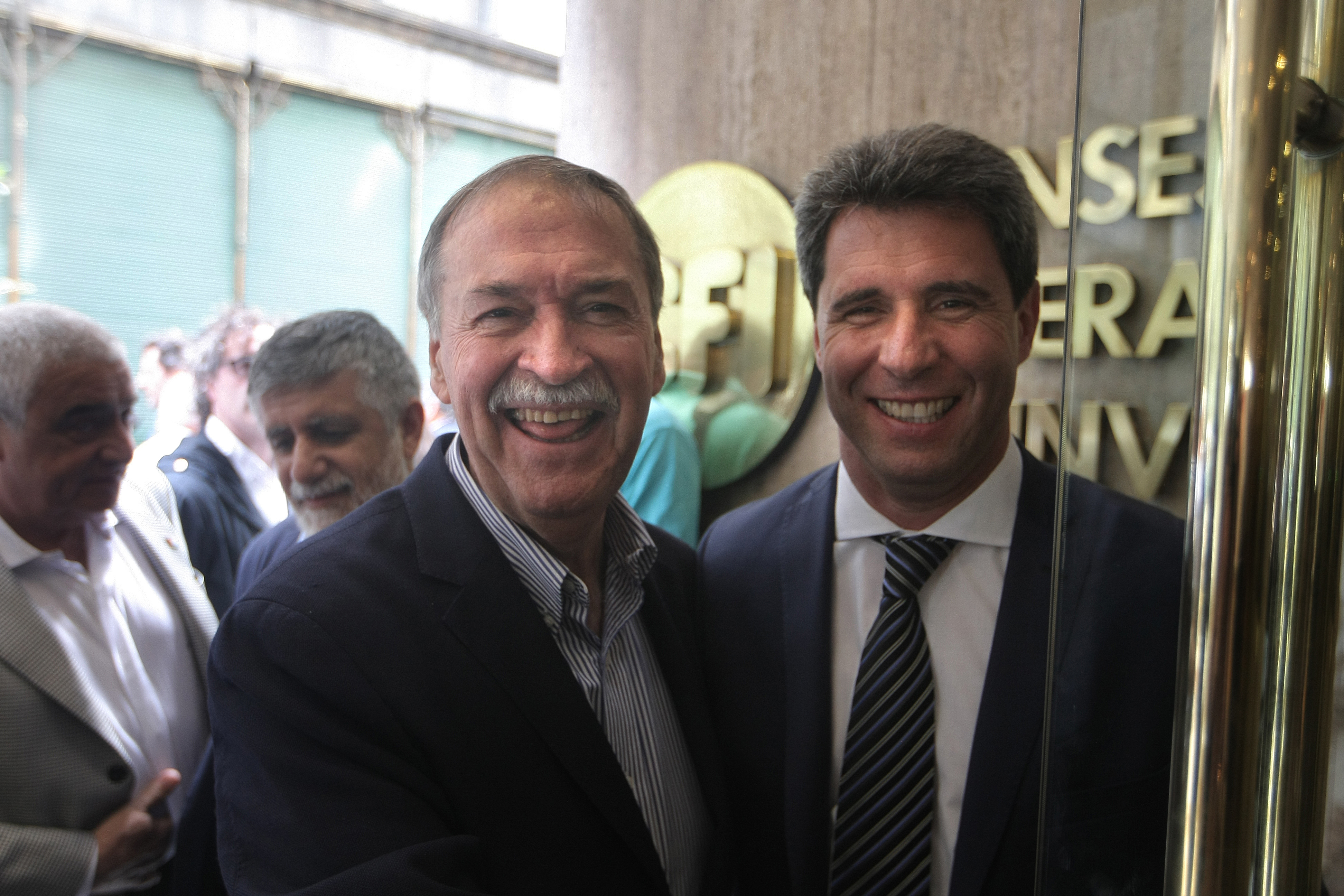 DYN22, BUENOS AIRES 26/10/2017, EL GOBERNADOR DE CORDOBA JUAN SCHIARETTI Y EL GOBERNADOR DE SAN JUAN SERGIO U�AC / REUNION DE GOBERNADORES EN EL CENTRO PORTE�O , PREVIA AL ENCUENTRO CON EL PRESIDENTE DE LA NACION LA SEMANA QUE VIENE.FOTO:DYN/PABLO MOLINA. DYN22, BUENOS AIRES 26/10/2017, EL GOBERNADOR DE CORDOBA JUAN SCHIARETTI Y EL GOBERNADOR DE SAN JUAN SERGIO U�AC / REUNION DE GOBERNADORES EN EL CENTRO PORTE�O , PREVIA AL ENCUENTRO CON EL PRESIDENTE DE LA NACION LA SEMANA QUE VIENE.FOTO:DYN/PABLO MOLINA.
