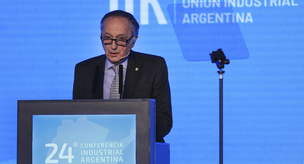 zzzznacp2NOTICIAS ARGENTINAS BAIRES, SEPTIEMBRE 4: El presidente de la UIA, Miguel Acevedo durante la 24° Conferencia Industrial Argentina. Foto NA: DANIEL VIDESzzzz
